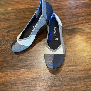 NWOT Rothy’s Captoe Black Flat